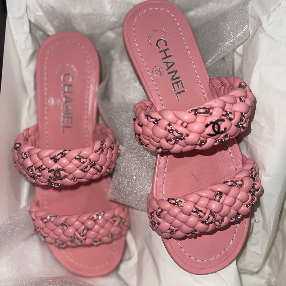 Chanel Slides